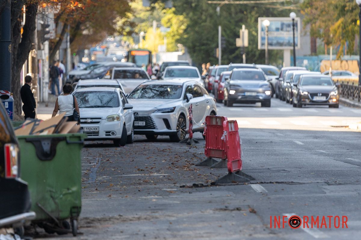 Разрыт центр и песчаные тропы: в Днепре на проспекте Яворницкого начали новый участок создания маршрута безбарьерности 5