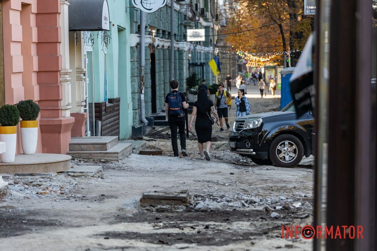 Разрыт центр и песчаные тропы: в Днепре на проспекте Яворницкого начали новый участок создания маршрута безбарьерности 6