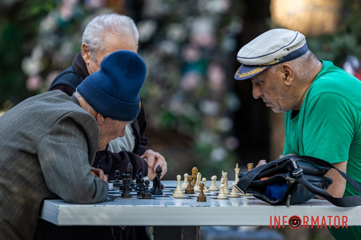 Как выглядит осенний парк Шевченко в Днепре: фоторепортаж Информатора 25