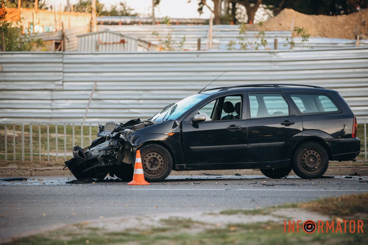 Там зіштовхнулись Ford та Nissan