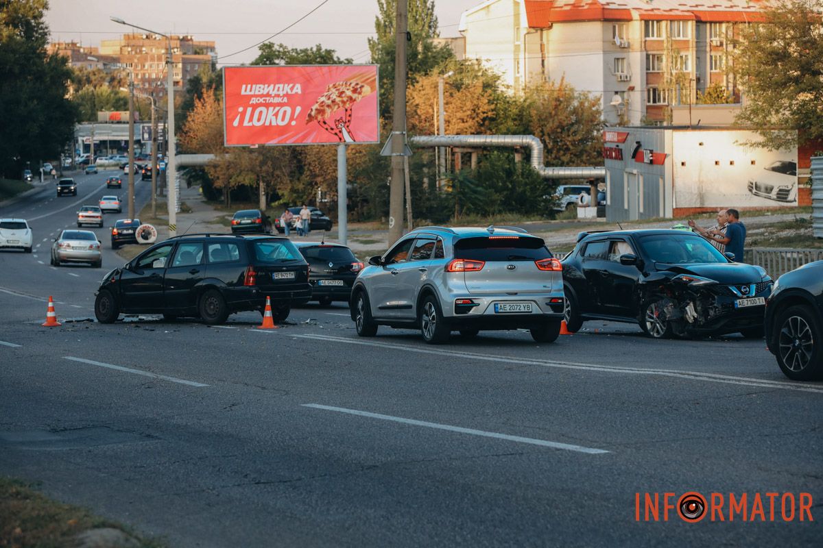 Рух на цій ділянці ускладнено