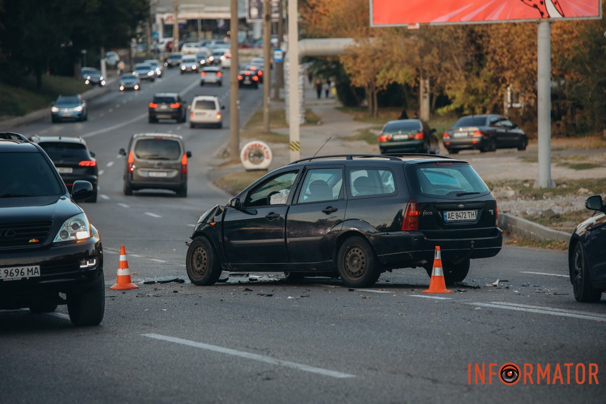 Зайнято три смуги