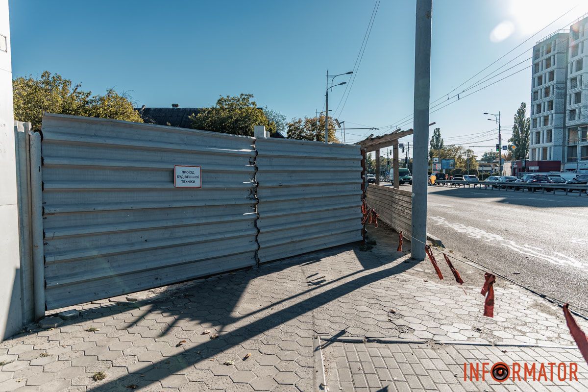 У травні у Дніпрі біля ТЦ “Наша Правда” стартувало будівництво надземного переходу У травні у Дніпрі біля ТЦ “Наша Правда” стартувало будівництво надземного переходу