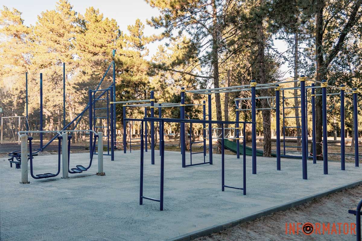 Фото: Андрей Шушпан Отремонтировали ли спортивную площадку в Днепре в парке Писаржевского 12
