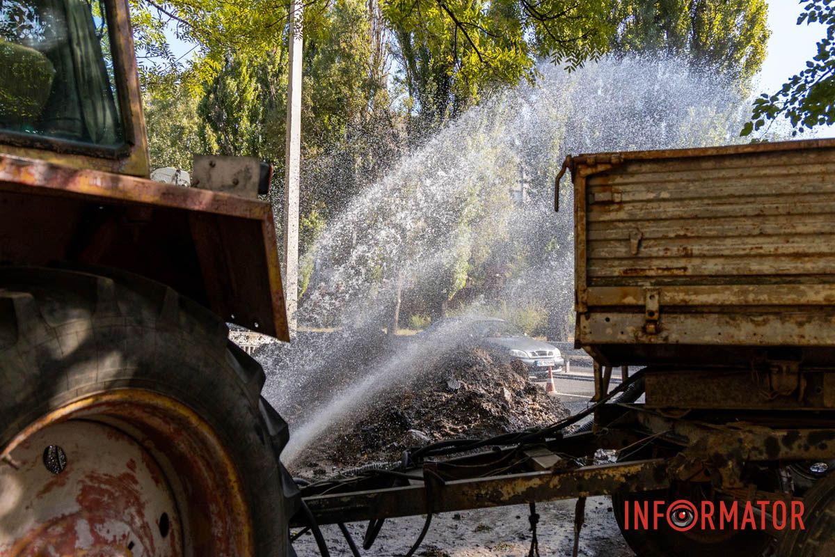 «Бесплатная автомойка» или как в Днепре на Криворожской из-под земли бил гейзер 10