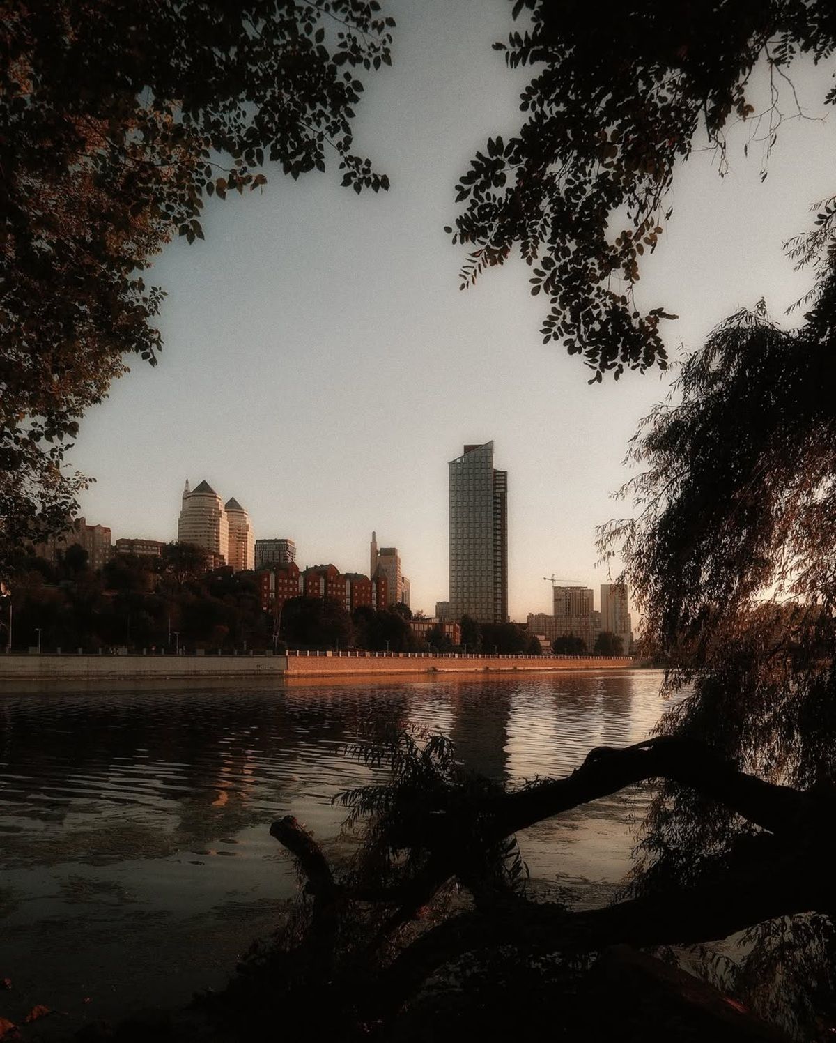 Фото: @dp.informator.ua Якби у Дніпра був Instagram: топ красивих світлин міста 1