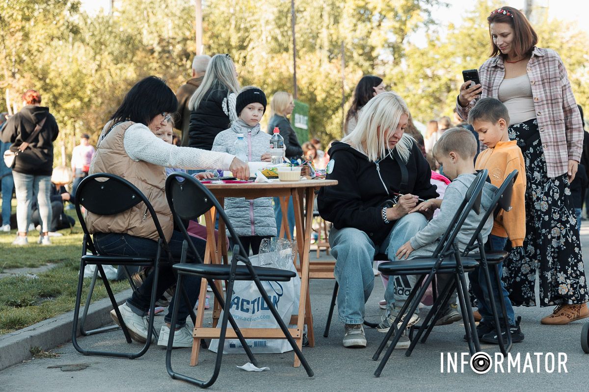 Дефіле собак, фотозони та море позитиву: у Дніпрі пройшов “Гав-Гав Фест – 2025” 6