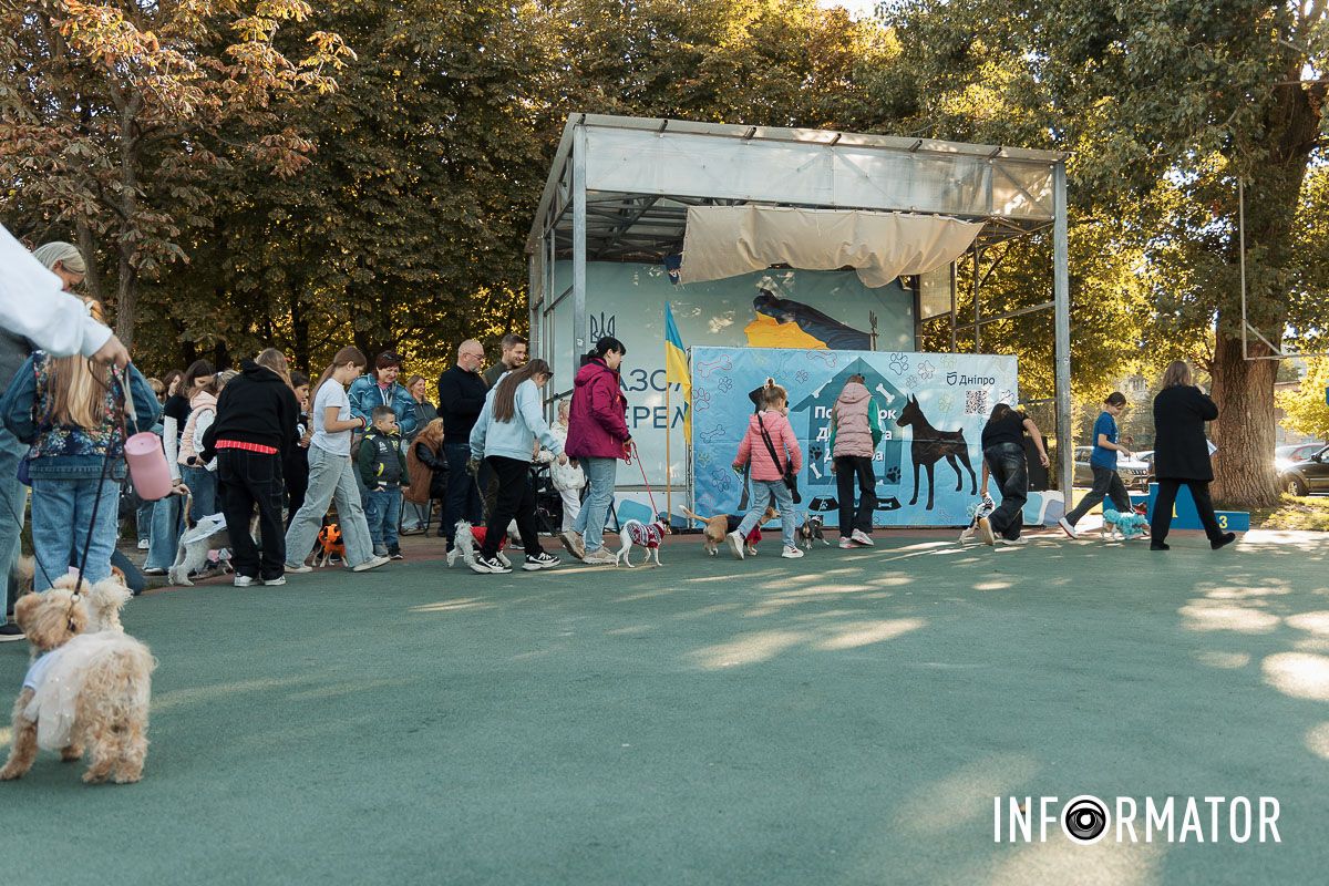 Дефіле собак, фотозони та море позитиву: у Дніпрі пройшов “Гав-Гав Фест – 2025” 16
