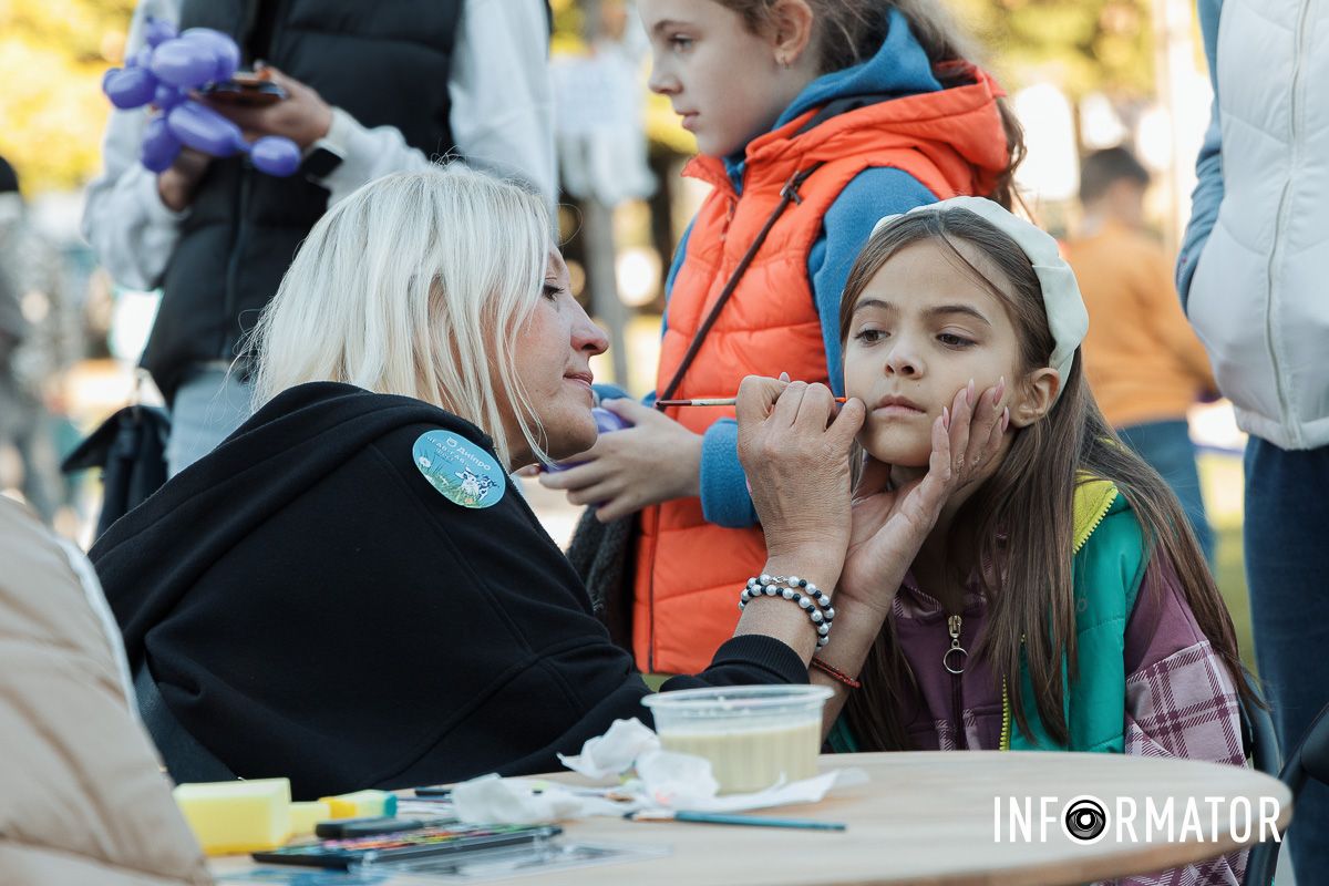 Дефіле собак, фотозони та море позитиву: у Дніпрі пройшов “Гав-Гав Фест – 2025” 52
