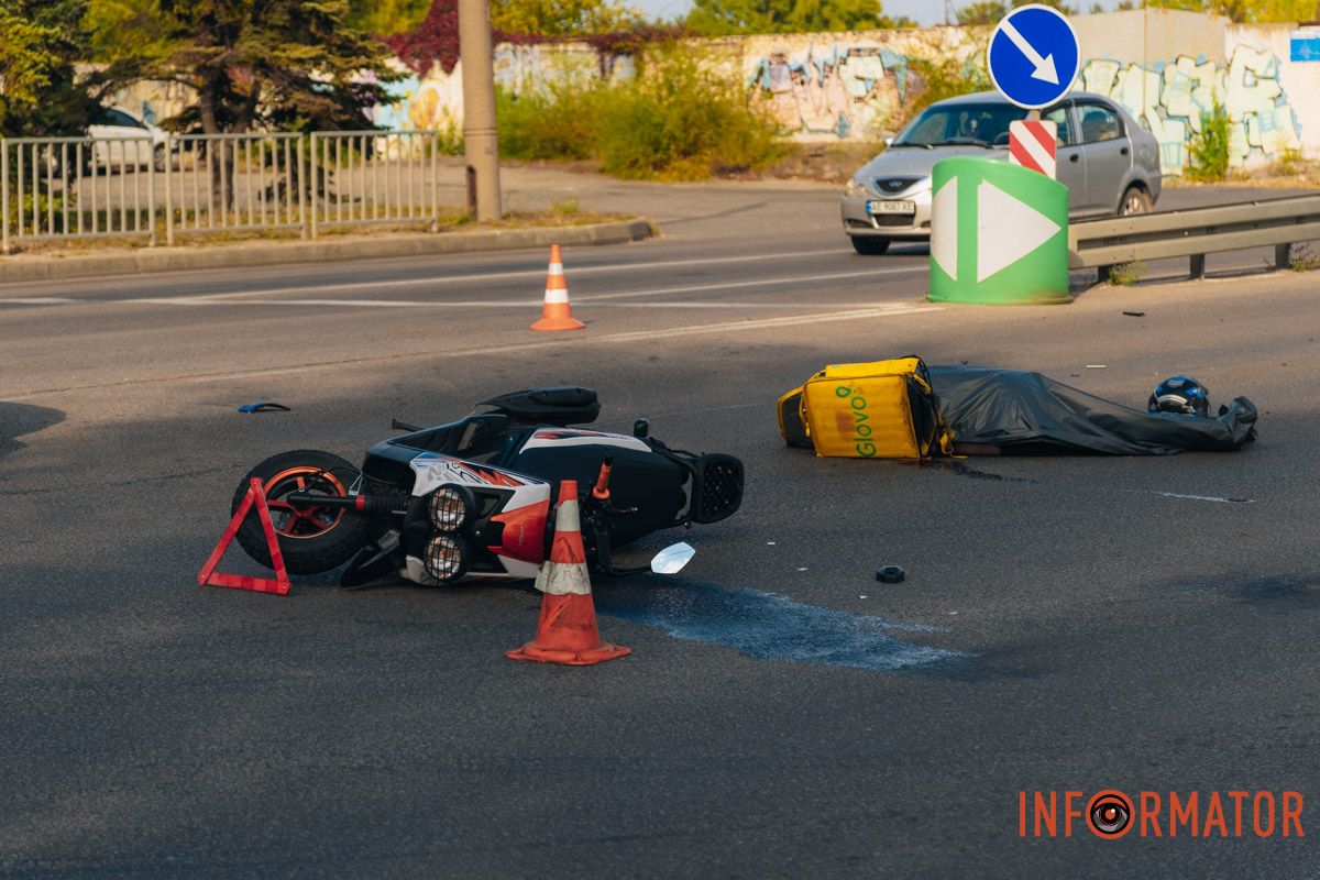 Причини його падіння зі скутера наразі невідомі Причини його падіння зі скутера наразі невідомі