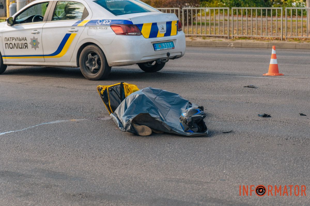 У неділю, 28 вересня, на Набережній Заводській сталася аварія У неділю, 28 вересня, на Набережній Заводській сталася аварія