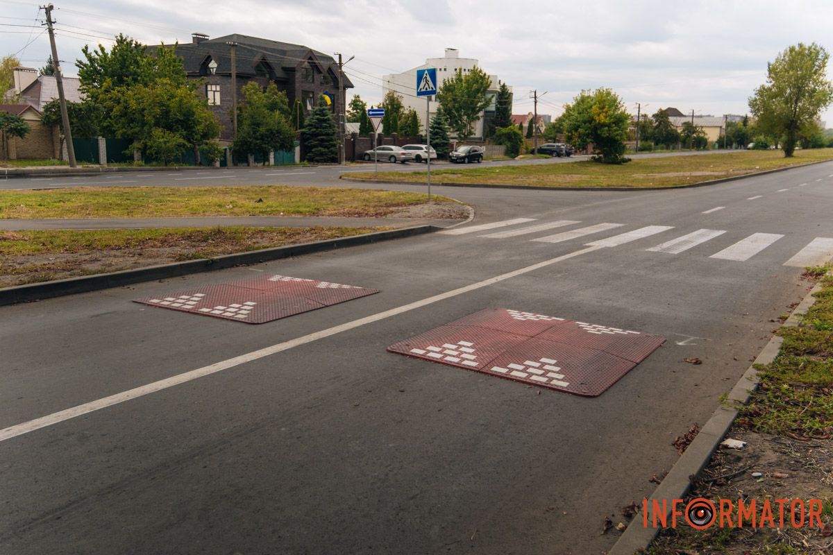“Берлінські подушки” мають більше переваг, ніж звичні “лежачі поліцейські” “Берлінські подушки” мають більше переваг, ніж звичні “лежачі поліцейські”
