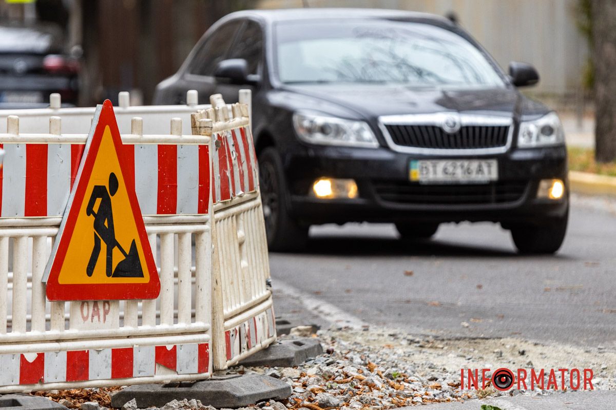 Провалля на Вернадського росте: дорога в центрі Дніпра руйнується після робіт комунальників 12