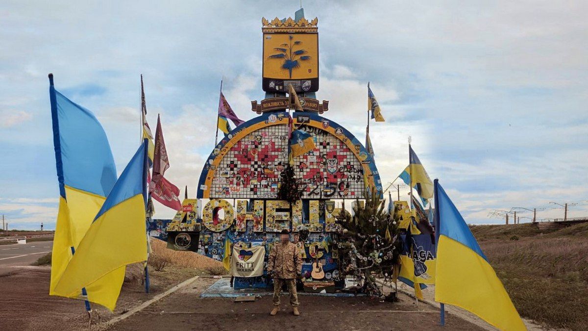 Юрій отримав відзнаку Президента України «За оборону України» та бригадну нагороду «Хрест Героїв» Юрій отримав відзнаку Президента України «За оборону України» та бригадну нагороду «Хрест Героїв»