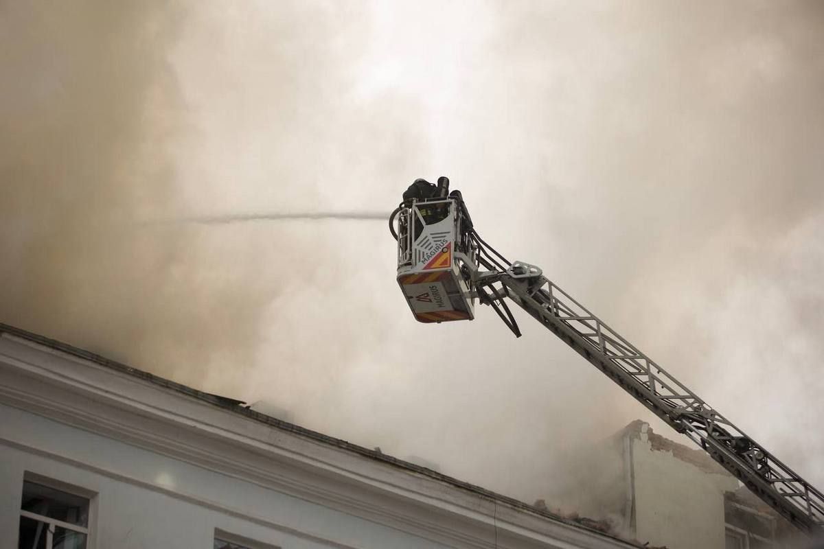 Двоє з них оговтуватися будуть вдома Був у важкому стані: через ворожу атаку у Дніпрі загинув чоловік, з'явилися фото з місця удару 7