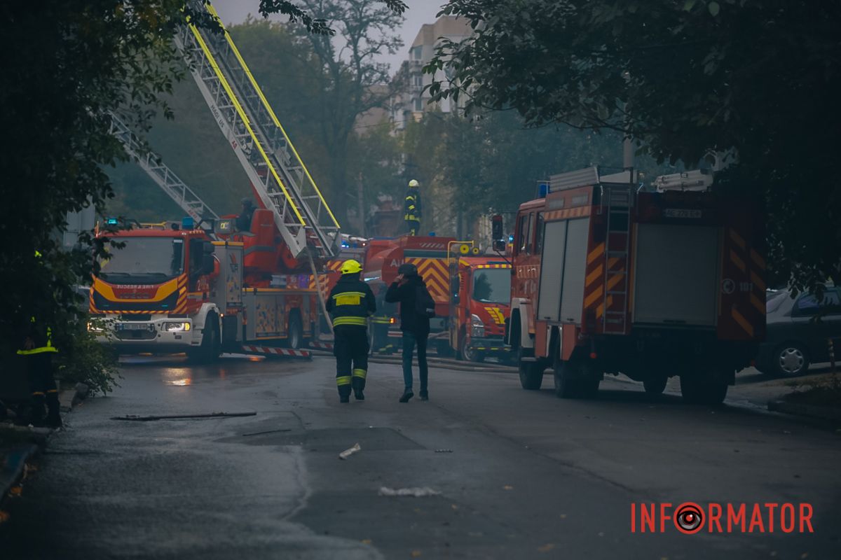 Також зафіксовано пошкодження вікон дитячої лікарні Росіяни вдарили по офісній будівлі у центрі Дніпра: фоторепортаж Інформатора 17