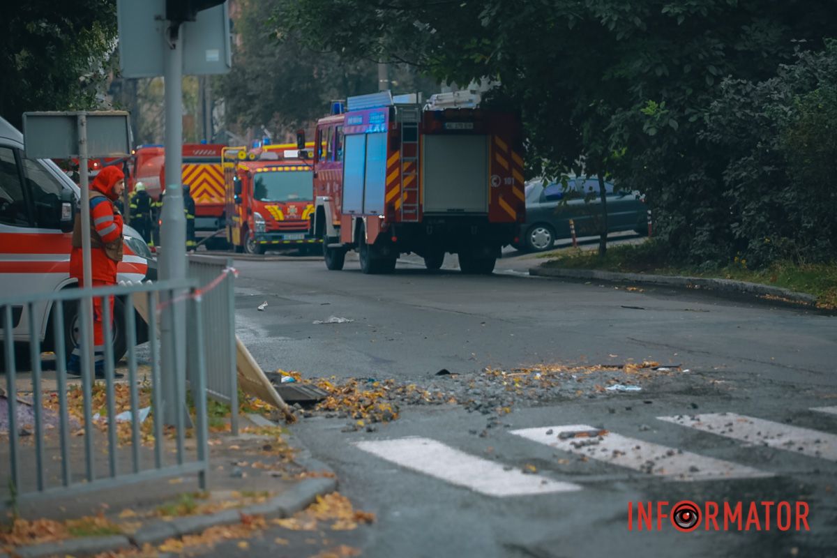 Внаслідок атаки загорілася офісна будівля Внаслідок атаки загорілася офісна будівля