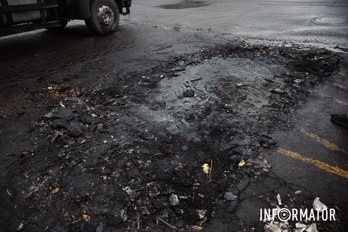 На цьому місці була автівка На цьому місці була автівка