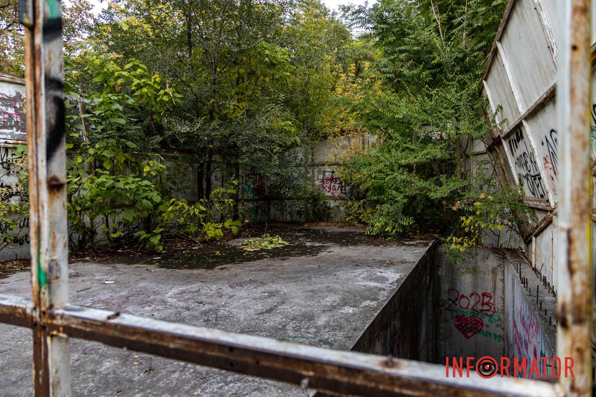 Фото - Дмитрий Дворский В Днепре в сквере Героев ремонтируют детскую и инклюзивную площадки: подробности 11