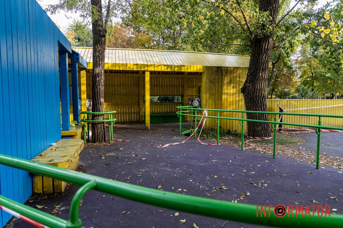Ремонтникам много работы В Днепре в сквере Героев ремонтируют детскую и инклюзивную площадки: подробности 13
