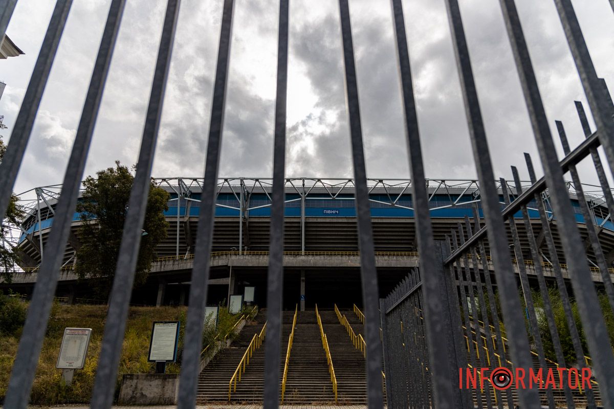 Був чуйним чоловіком та творчою людиною: біля «Дніпро-Арени» вшанували пам’ять загиблого воїна Євгена Коротченка 5