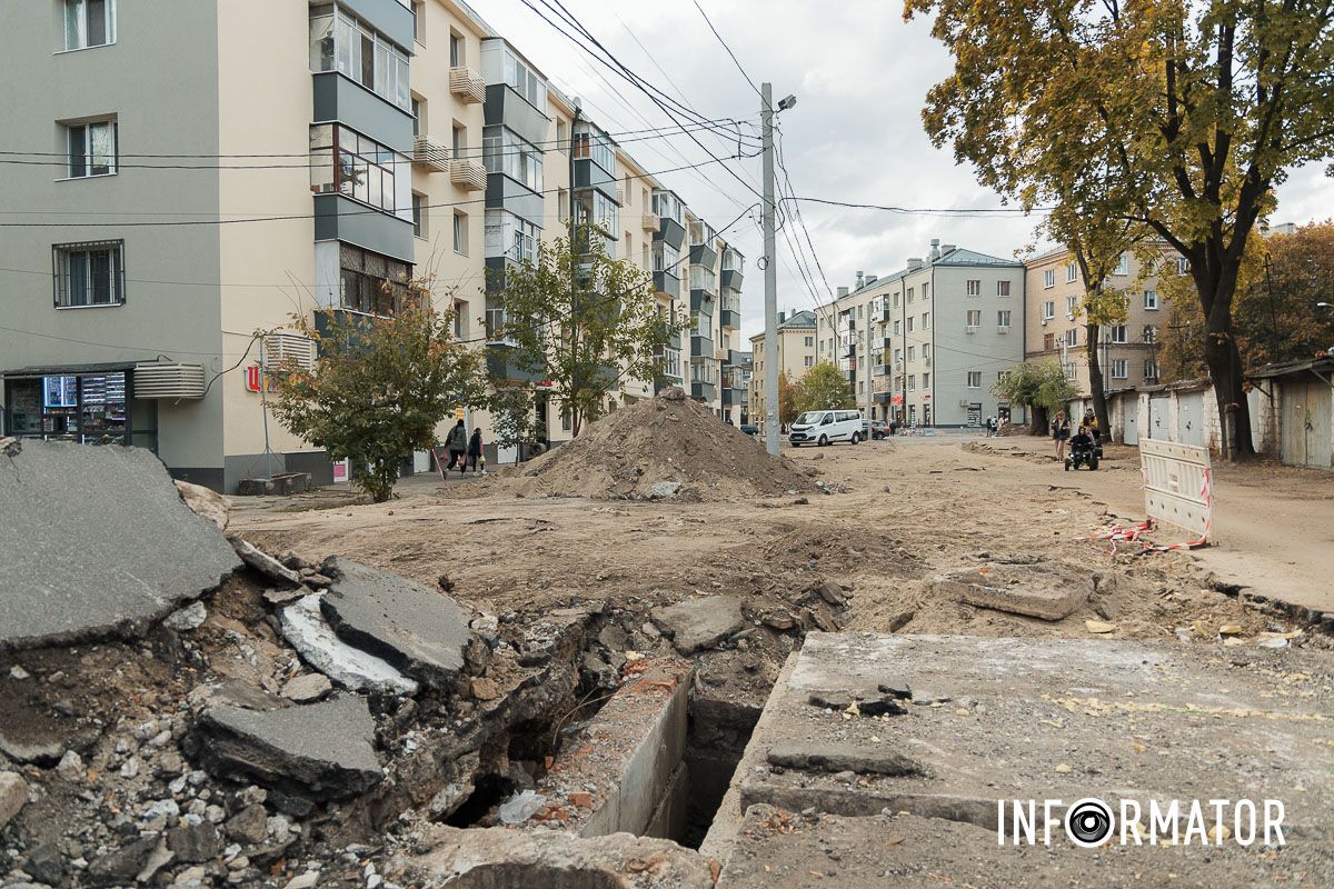Реконструкция продолжается: в Днепре ремонтируют магистральный трубопровод на Инженерной 4