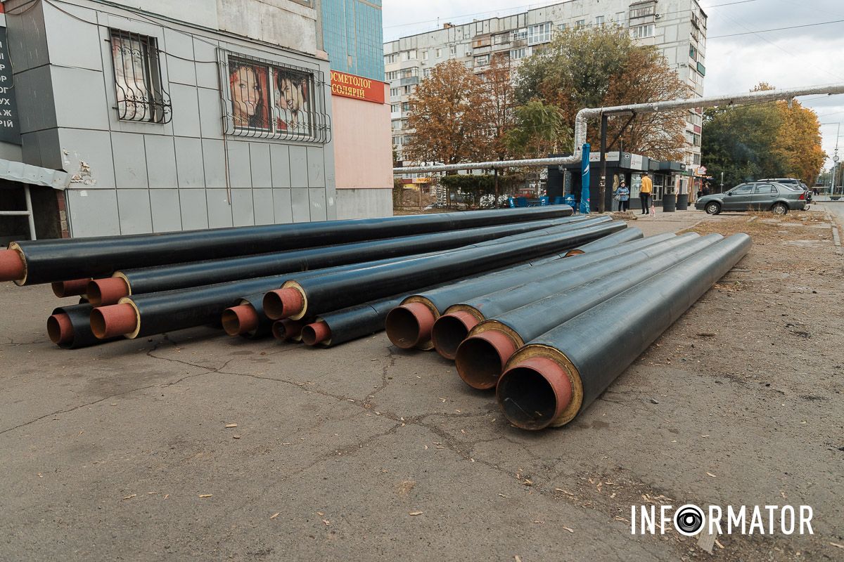 Реконструкция продолжается: в Днепре ремонтируют магистральный трубопровод на Инженерной 3