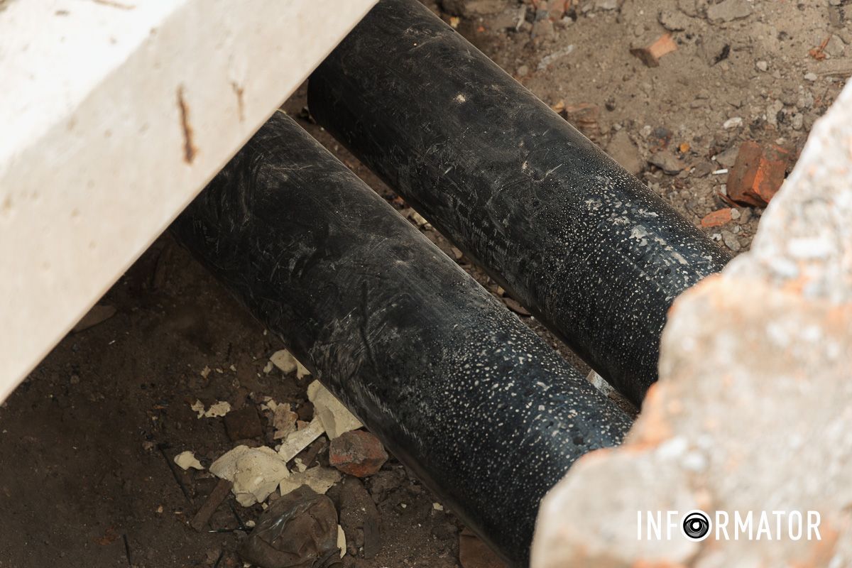 Реконструкция продолжается: в Днепре ремонтируют магистральный трубопровод на Инженерной 5