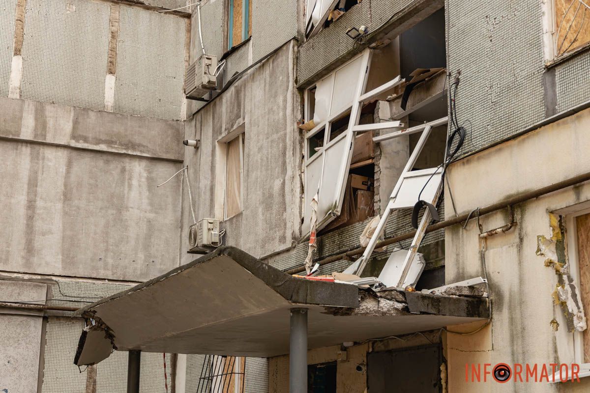 29 сентября приступили к демонтажу аварийных нависших конструкций кровли 29 сентября приступили к демонтажу аварийных нависших конструкций кровли