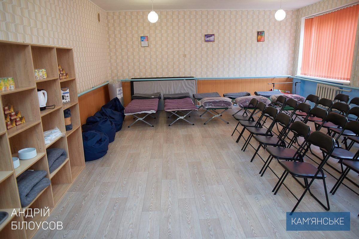 Перевірили матеріально-технічне забезпечення, наявність необхідного обладнання та ресурсів Мер Кам’янського перевірив готовність «Пунктів Незламності» до зими 2