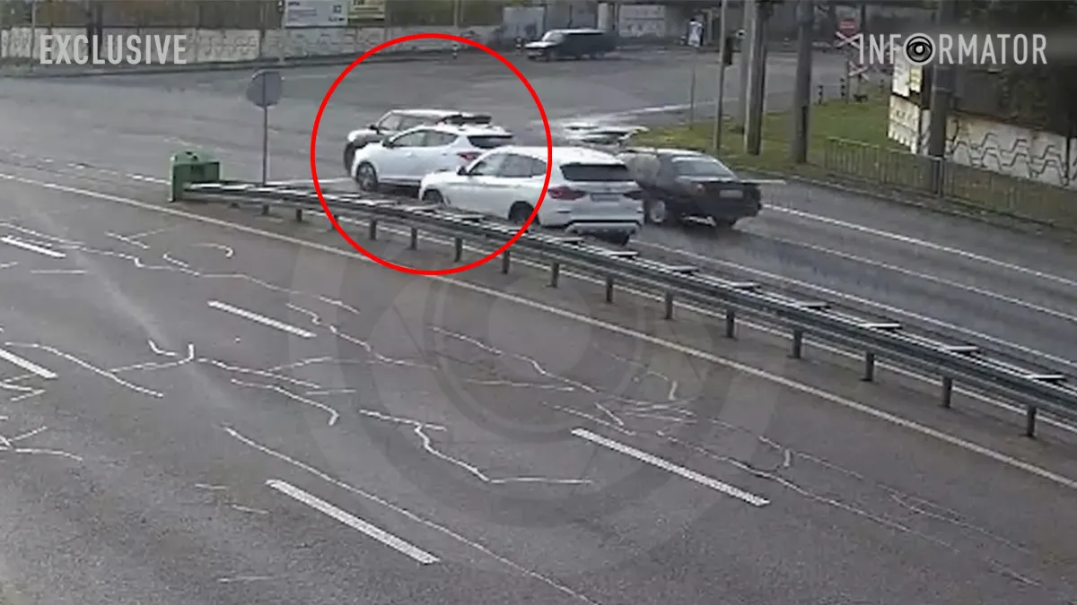 Відео моменту: у Дніпрі на Набережній Заводській зіштовхнулись Kia та Jac