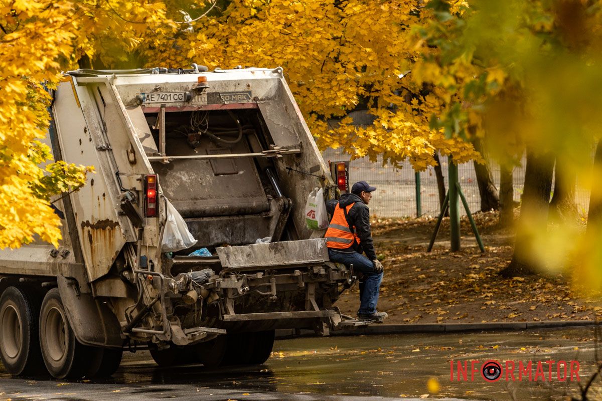Встигніть зробити фото: у Дніпрі на Монастирський острів завітала осінь 7