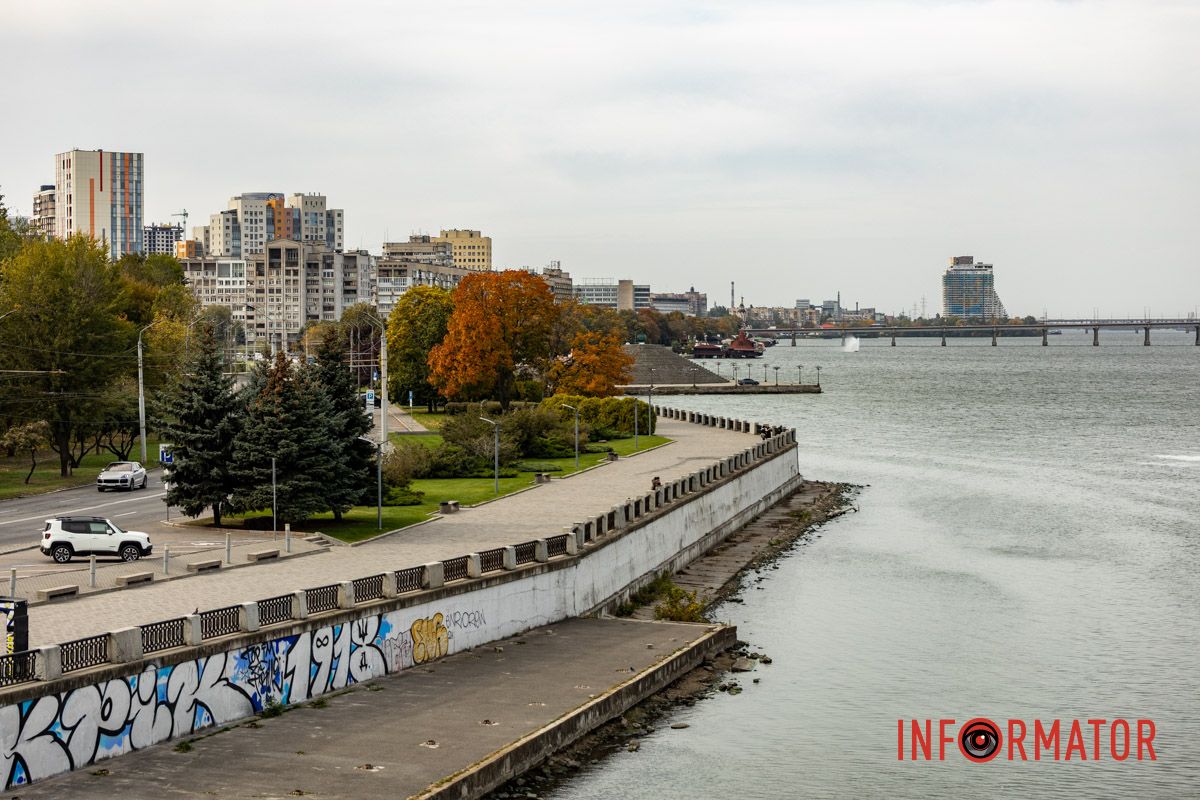 Встигніть зробити фото: у Дніпрі на Монастирський острів завітала осінь 23