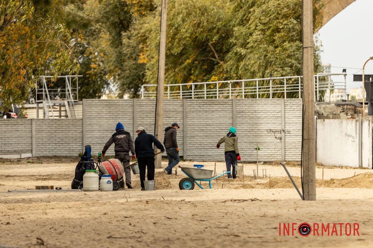У Дніпрі на Монастирському острові роблять ремонт за 4 мільйони та оновили доріжку 14