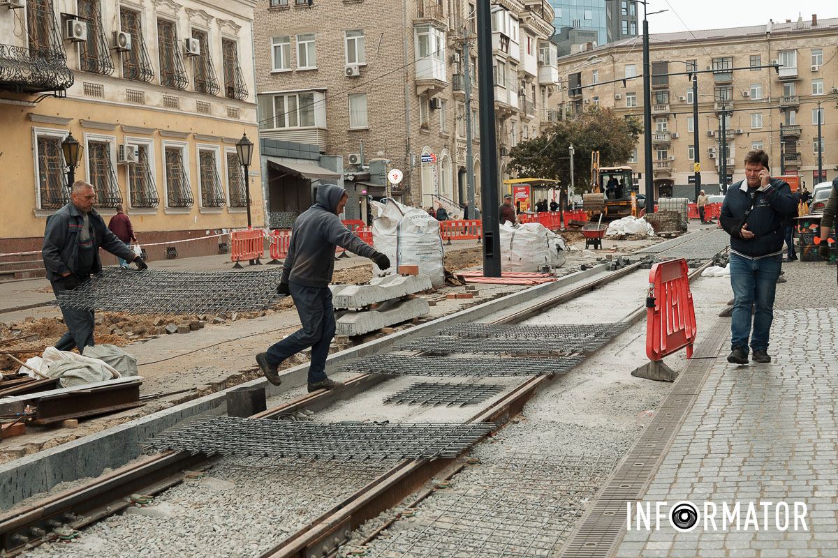 В Днепре на Европейской площади сузили проход для пешеходов В Днепре на Европейской площади сузили проход для пешеходов: что известно 10
