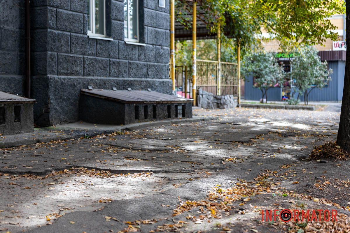 Так выглядит пешеходная дорожка у дома №43