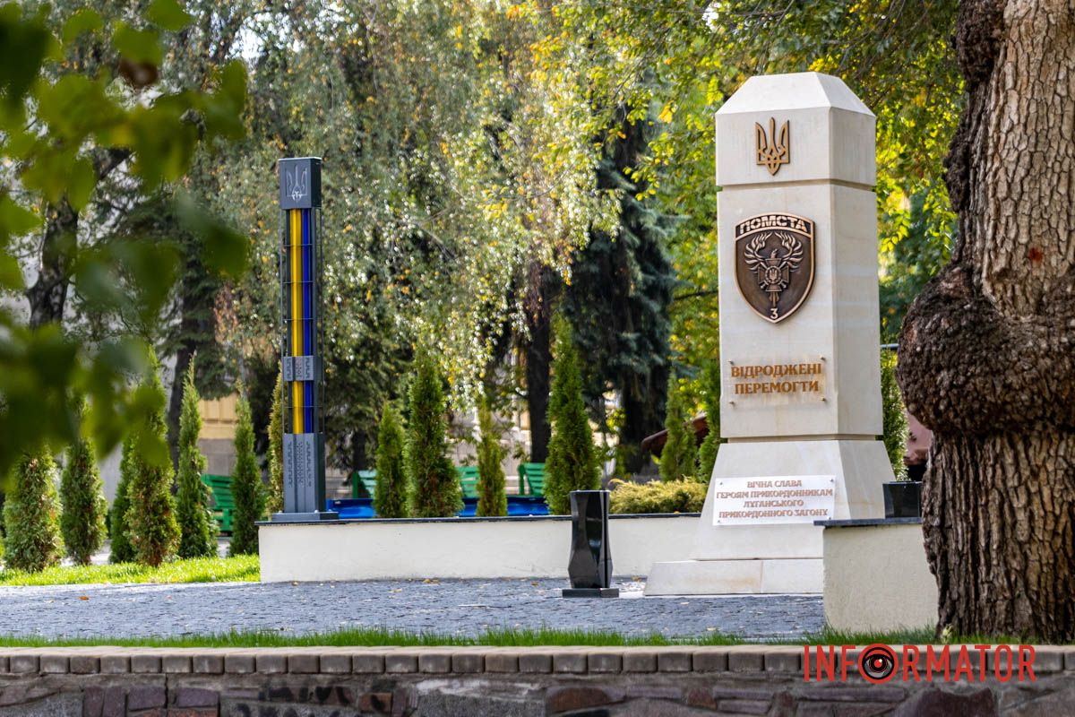 Птица Феникс напоминает о героизме и жертвенности воинов бригады и их решимости отомстить за павших В Днепре близ Исторического музея появилась аллея Защитникам Луганщины и завершили установку монумента 14
