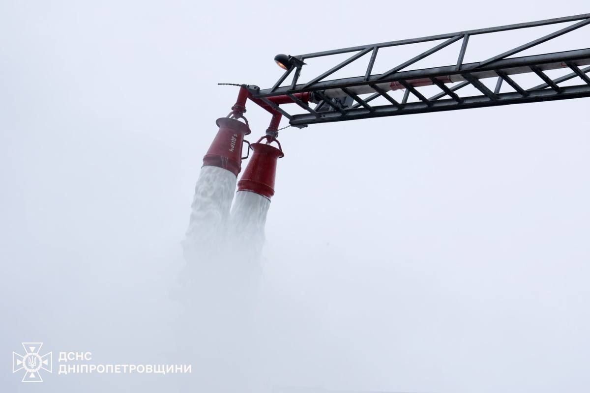 Было повреждено здание частного предприятия