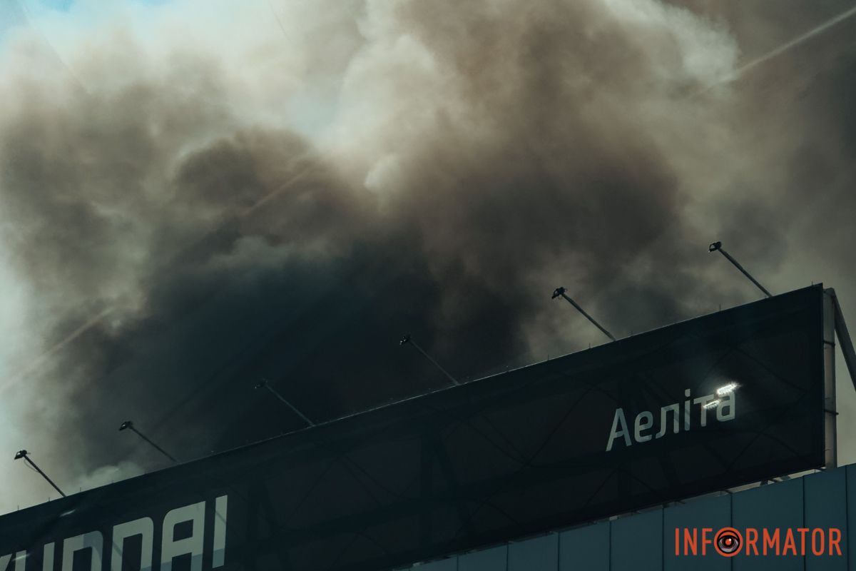 На месте работало более 100 спасателей Пострадавшие от масштабного пожара в Днепре подали иск правоохранителям: в чем причина 3