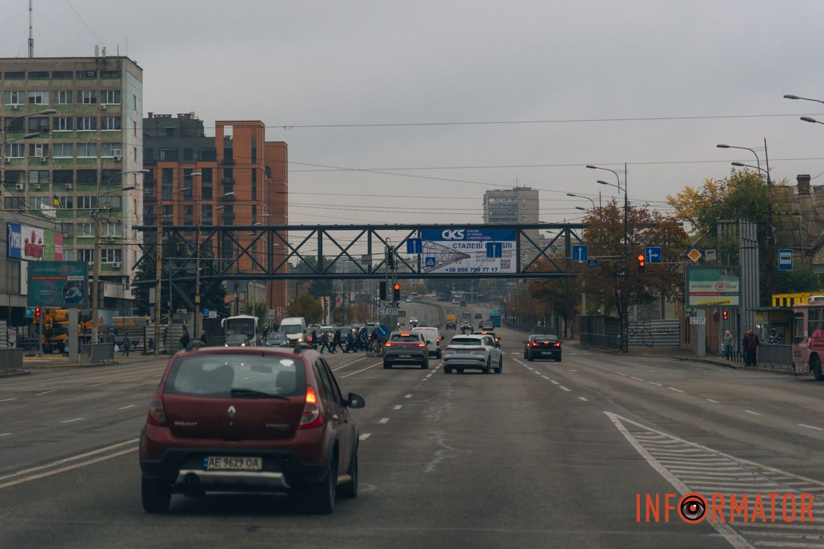 У Дніпрі на Слобожанському проспекті розпочали монтаж надземного переходу У Дніпрі на Слобожанському проспекті розпочали монтаж надземного переходу