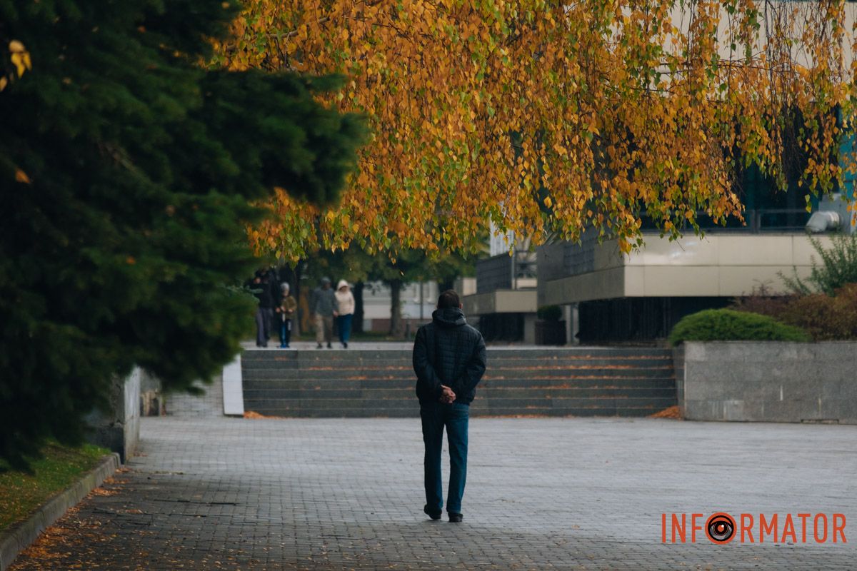 Город и река: каждый по-своему ощущает осень