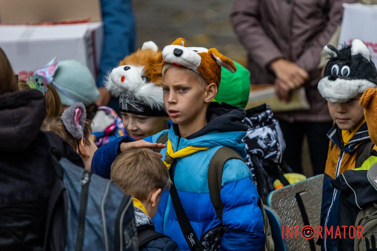 Танцы и пение кришнаитов у парка: в Днепре проходит благотворительный фестиваль «Смак Добра» 18