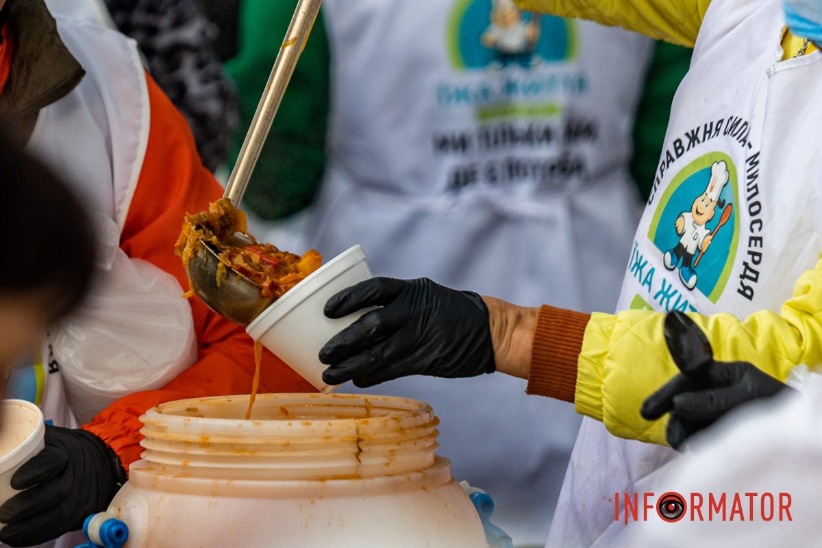 Кроме мяса в составе блюда есть все необходимое.