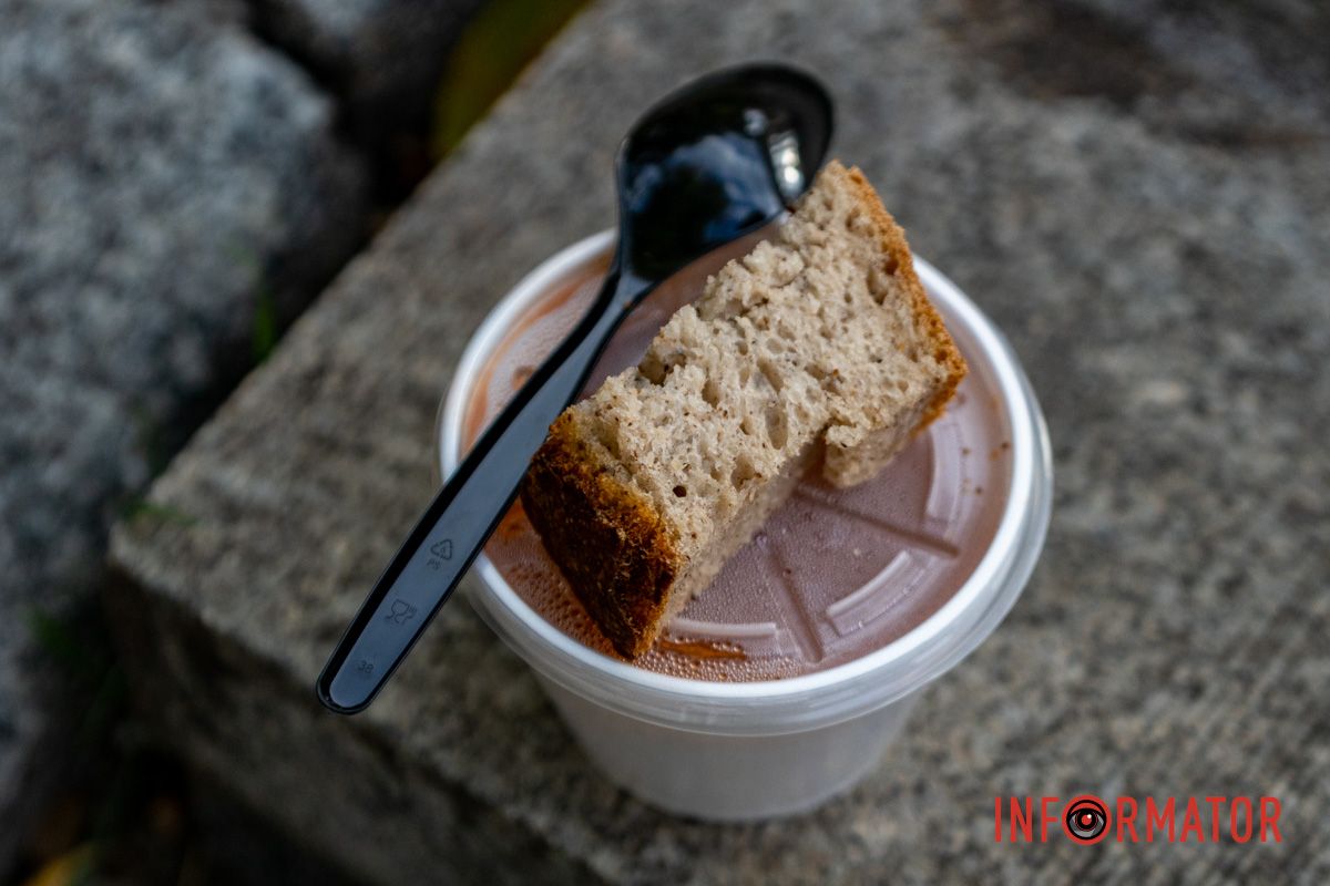 В Днепре в парке Шевченко установили рекорд Украины: наварили под открытым небом более 320 литров борща 9