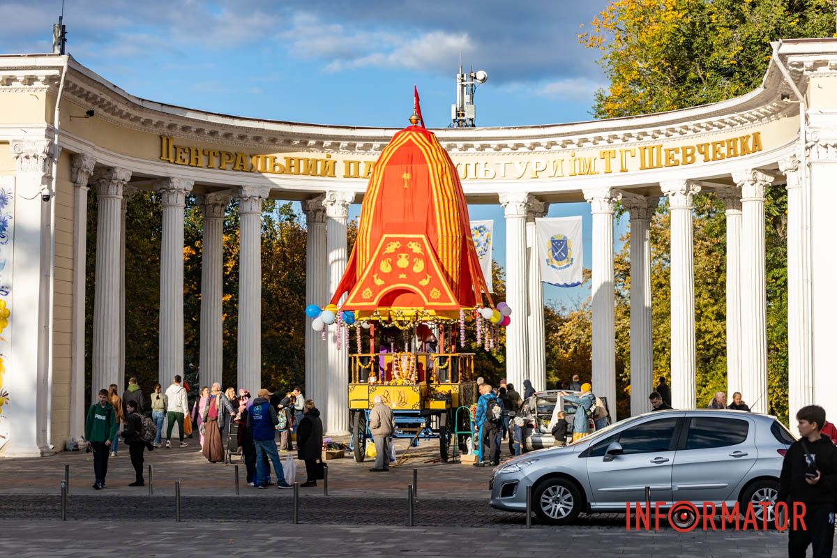 В Днепре в парке Шевченко установили рекорд Украины: наварили под открытым небом более 320 литров борща 14