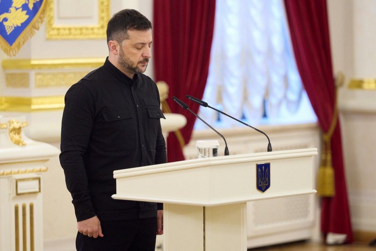 «Воин с высшей наградой»: Владимир Зеленский вручил орден «Золотая Звезда» жене погибшего Героя Украины Кирилла Ульмана 1