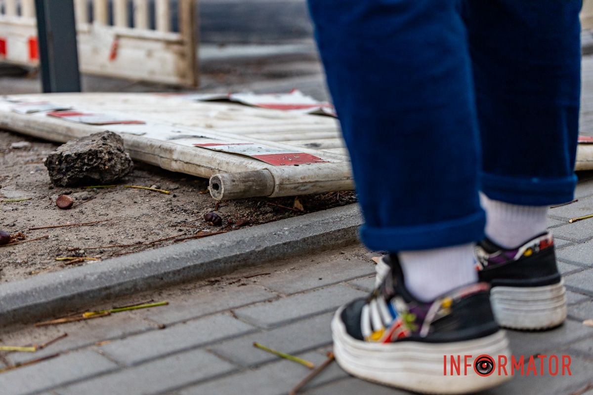 В Днепре залатали яму на улице Владимира Вернадского Дождались: в Днепре залатали яму на улице Владимира Вернадского после августовской аварии на водопроводе 12