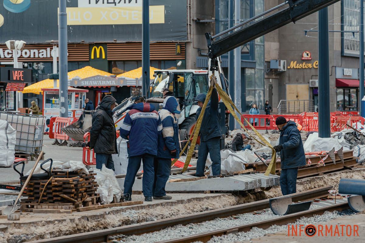 Дніпро активно оновлює трамвайну інфраструктуру в межах флагманського проєкту "Рух без бар'єрів" Дніпро активно оновлює трамвайну інфраструктуру в межах флагманського проєкту "Рух без бар'єрів"