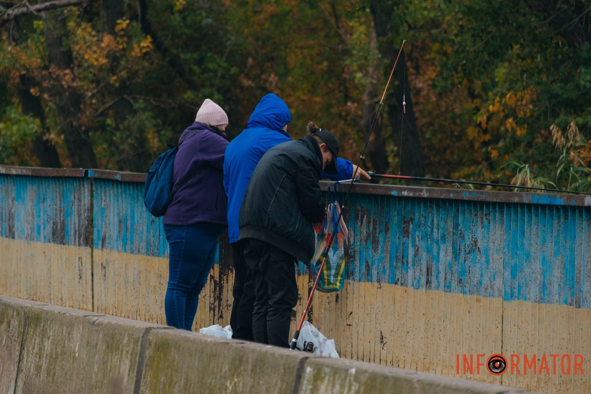 Риболовля дуже популярна восени у Дніпрі Риболовля дуже популярна восени у Дніпрі