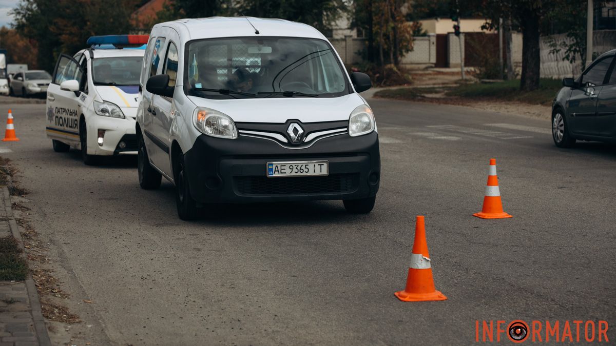 У Дніпрі на Передовій дитина потрапила під колеса Renault на пішохідному переході